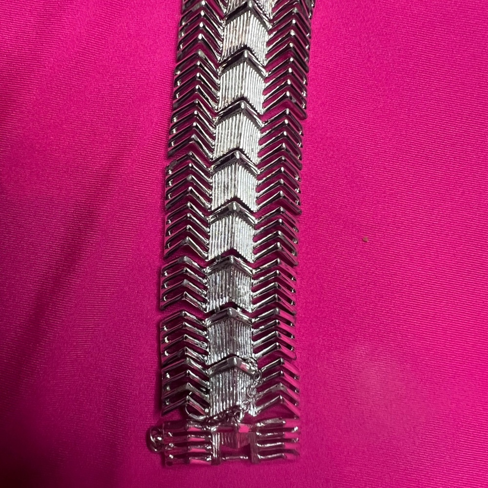 Vintage Coro signed silver tone bracelet - Picture 7 of 9